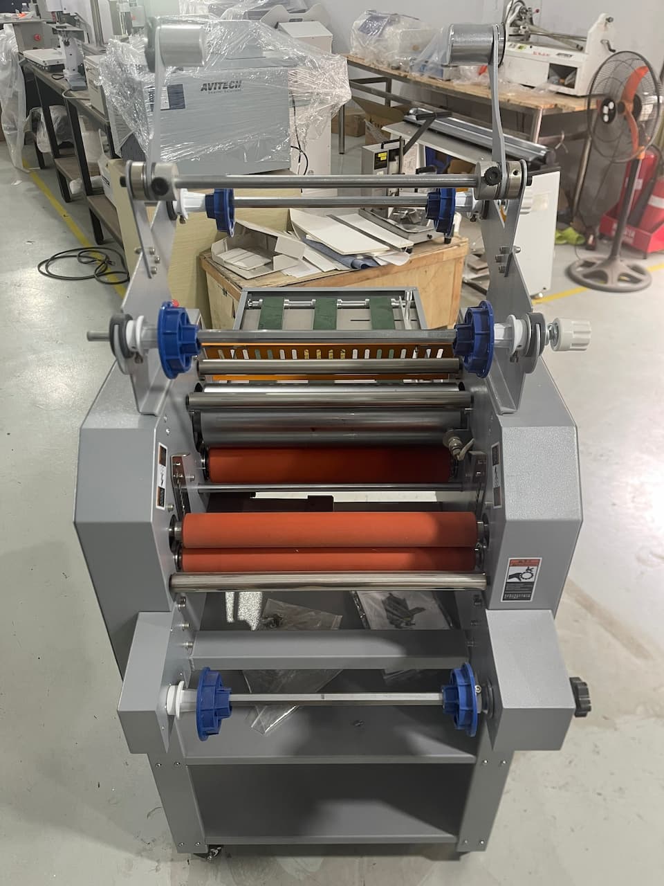 M&aacute;y c&aacute;n m&agrave;ng AV390B- &Eacute;p l&ograve; xo